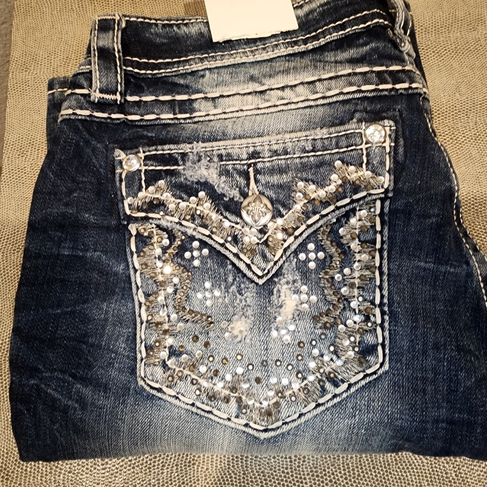 Miss Me Embellished Pocket SZ 30/31 NWT Denim Wash Jeans